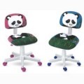 Cadeira Giratória Kid´s Panda desenvolvida para compor ambientes para os públicos infantil e infanto-juvenil, as linhas Kid’s Color, Panda e Lápis, além de confortáveis, são muito resistentes e possuem cores alegres e vibrantes.
Ótima sugestão para presentear.